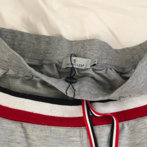 Moncler sweatpants - Picture 2 of 4